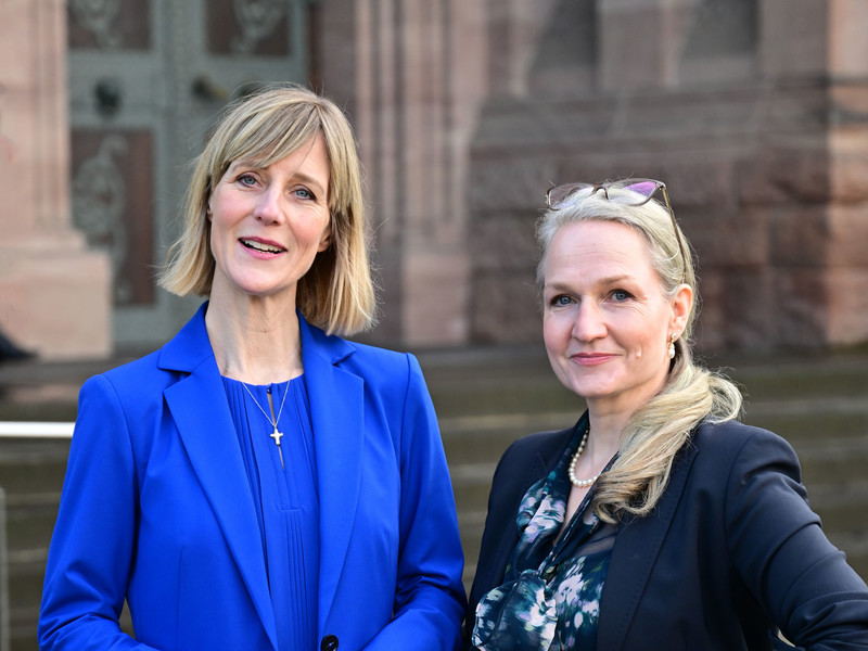 Dr. Stefanie Schardien (li.) und Ariadne Klingbeil, die neuen Geschäftsführerinnen des Gemeinschaftswerks der Evangelischen Publizistik  (GEP)