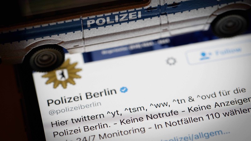 Streitfälle - Nachgefragt: Die Polizei ist auf Twitter politisch 