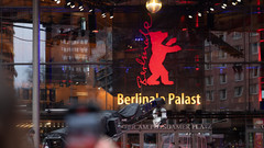 Emblem der Berlinale am Berlinale Palast am Potsdamer Platz in Berlin 