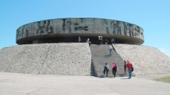 Mausoleum auf dem Gelände des ehemlaigen Konzentrationslagers Majdanek bei Lublin in Polen.