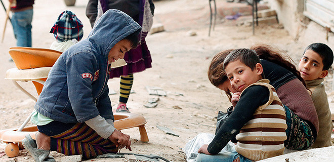 Spielende Kinder in den Straßen von Damaskus