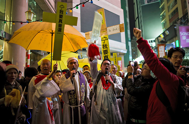 Proteste während der "Regenschrim-Revolution" in Hongkong 2014