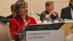 Die westfälische Präses Annette Kurschus bei der Synode von Westfalen in Bielefeld.