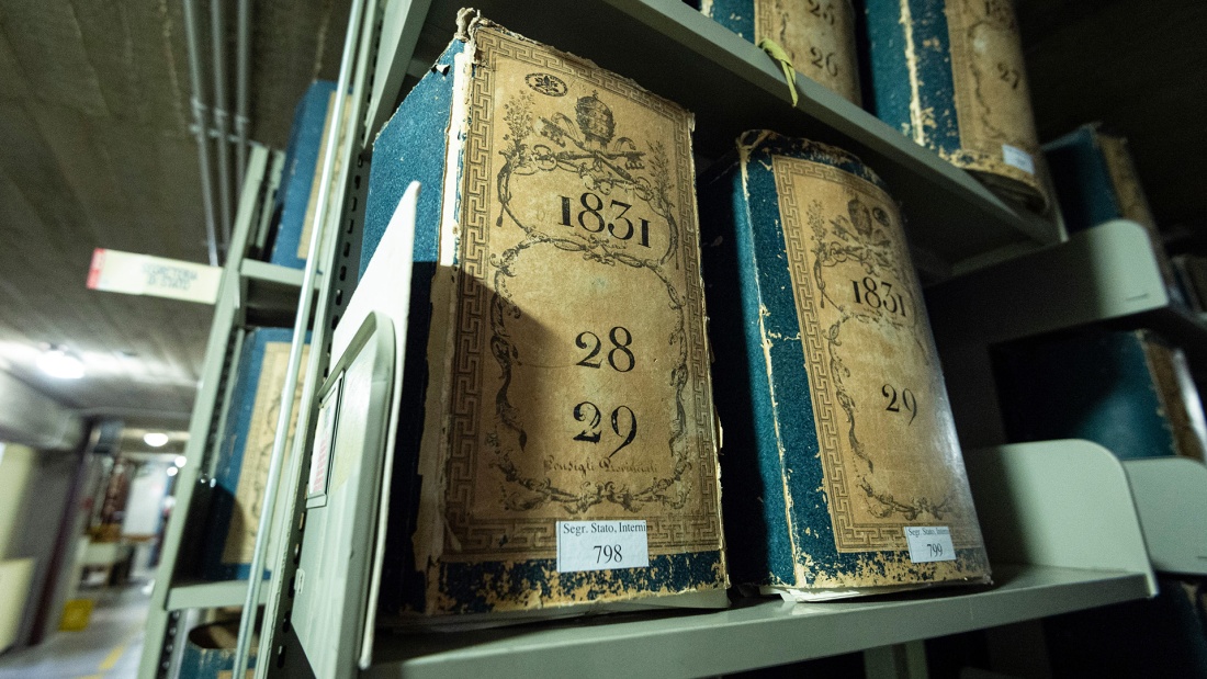 alte Bücher im Vatikanarchiv