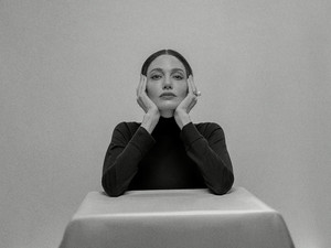 Portrait von Angelina Jolie als Maria Callas