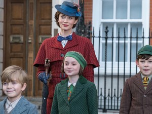 Emily Blunt is Mary Poppins