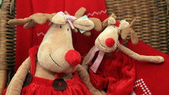 Stoffpuppen von "Rudolph the Red Nosed Reindeer"