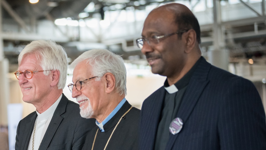 Heinrich Bedford-Strohm, Erzbischof Dr. Vicken Aykazianund Pastor Prof. Dr. Jerry Pillay in Karlsruhe 2022