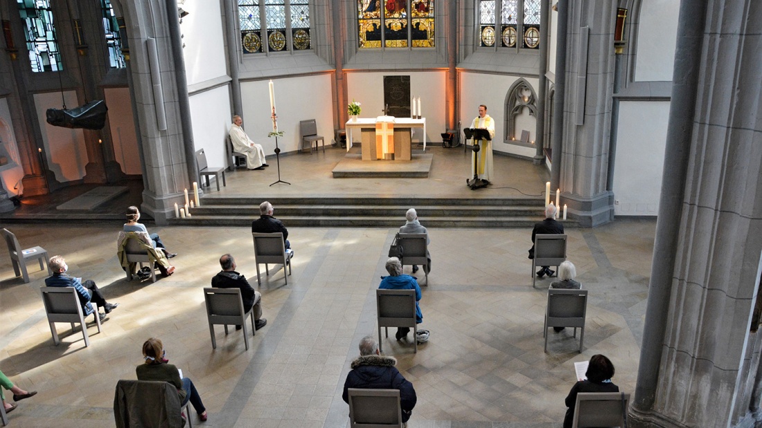 Corona-Gottesdinest in der Antoniterkirche in Köln, erstmals nach den Kirchenschliessungen wegen der Corona-Pandemie