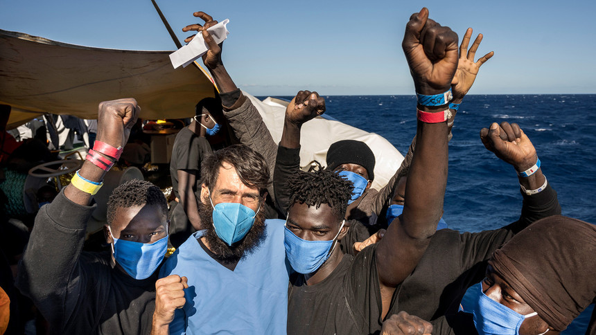 Rettung in Sicht - Die "Sea-Watch 4" vor Libyen im Einsatz