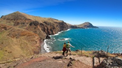 Touristen am Punkt von St. Lawrence auf der Insel Madeira. Mittlerweile sind Touristen auf der Urlaubsinsel eine Gefahrenquelle und nicht mehr willkommen.