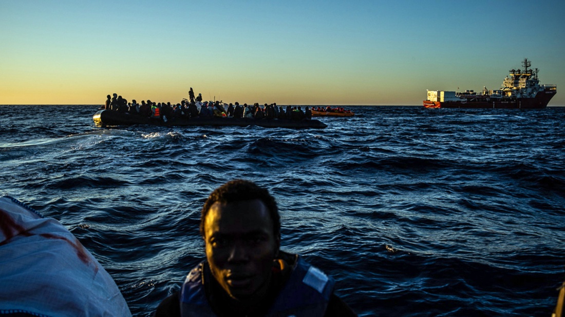 Hilfsschiff "Ocean Viking"  rettet Flüchtlinge im Mittelmeer