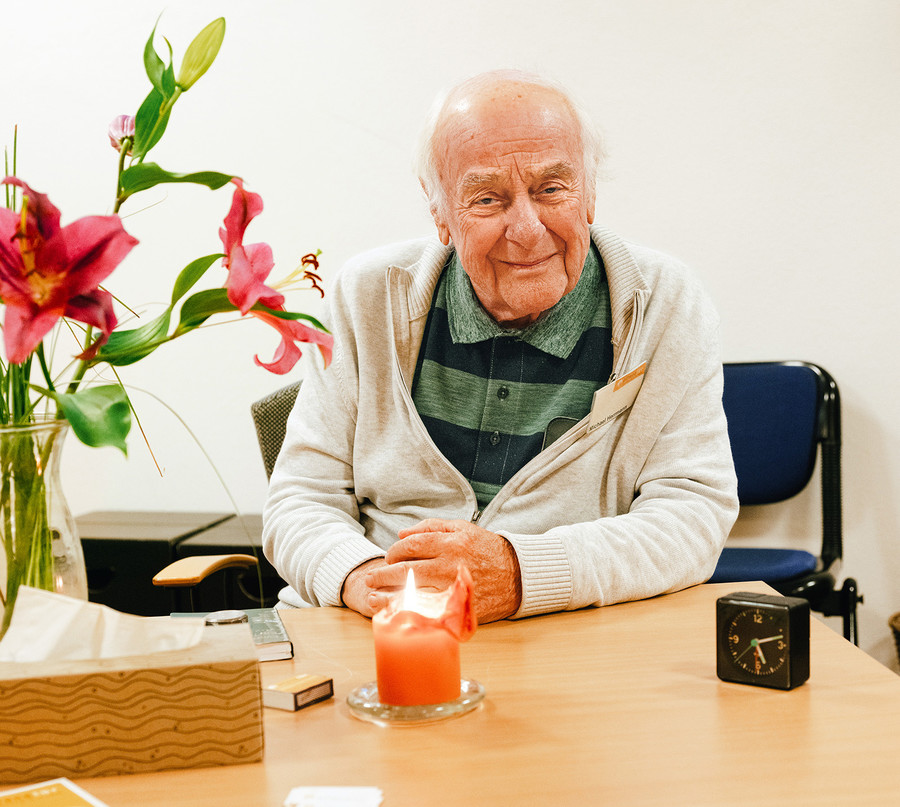 Foto von Michael Herrmann, 77. Er berät bei der
Cityseelsorge an St. Jakob in Nürnberg 