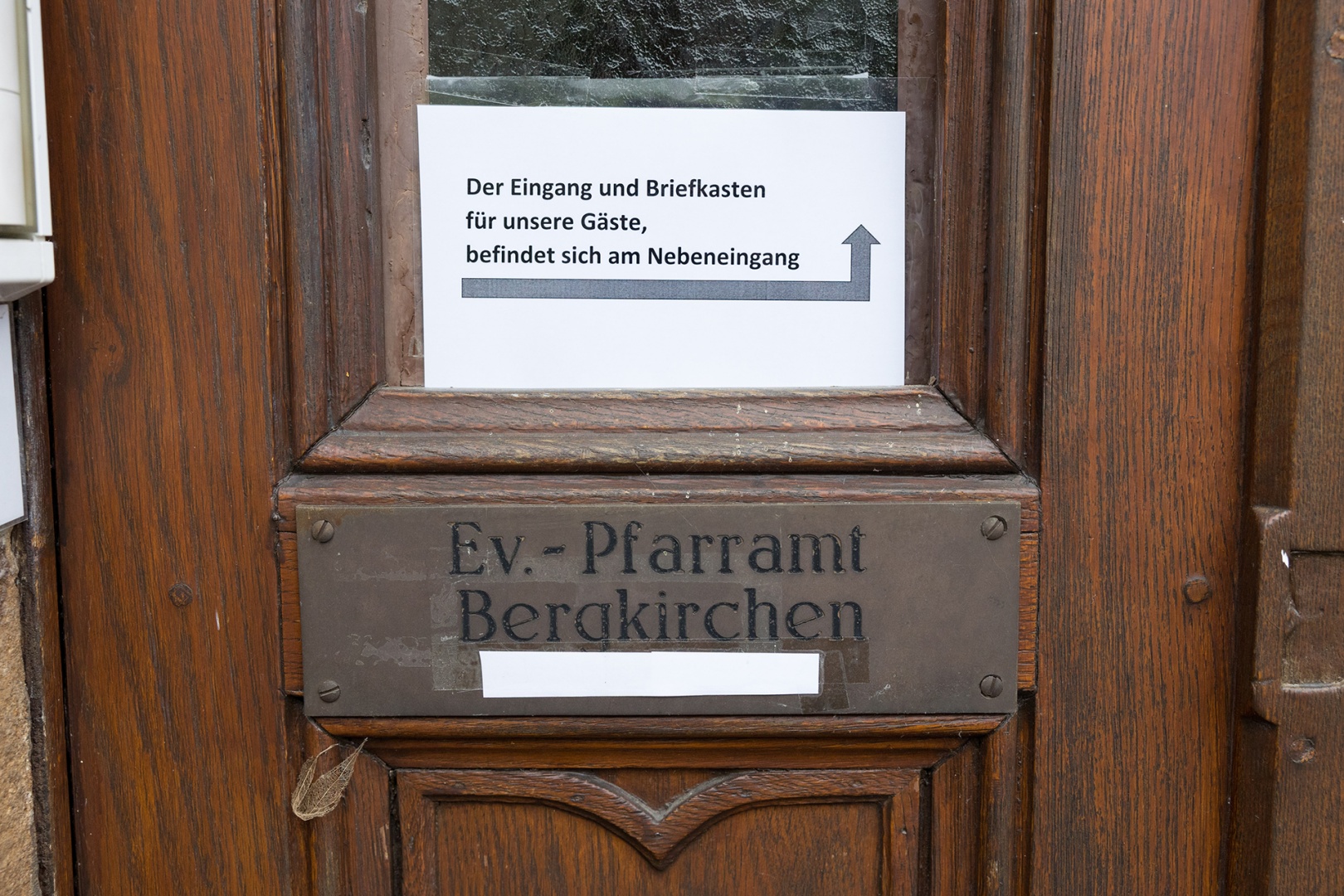 Briefkasten des Pfarrhauses