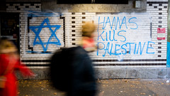 "Hamas kills Palestine" auf Wand