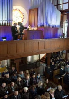 Die Orgel begleitete die Gemeinde beim Singen