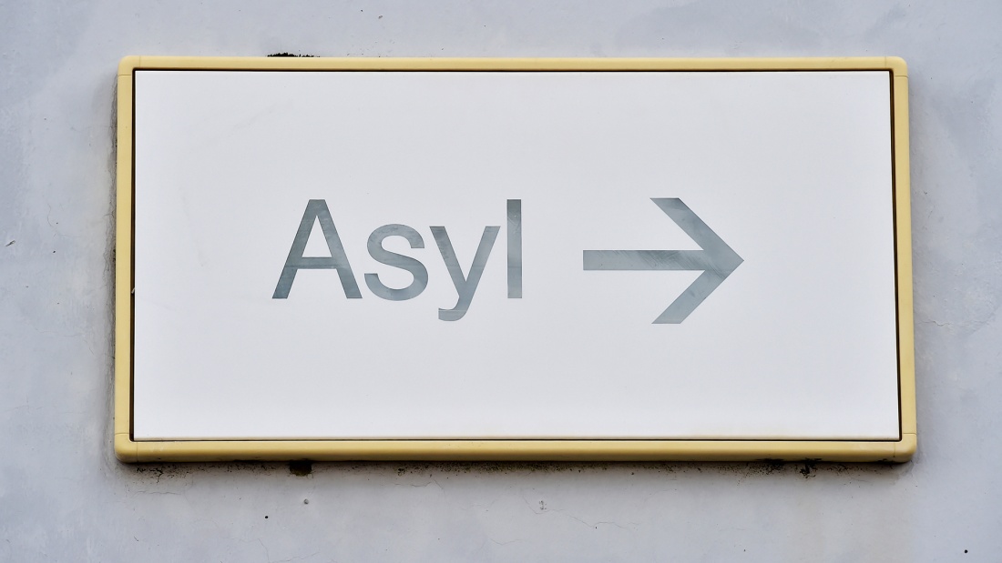 Schild mit der Aufschrift Â"Asyl"