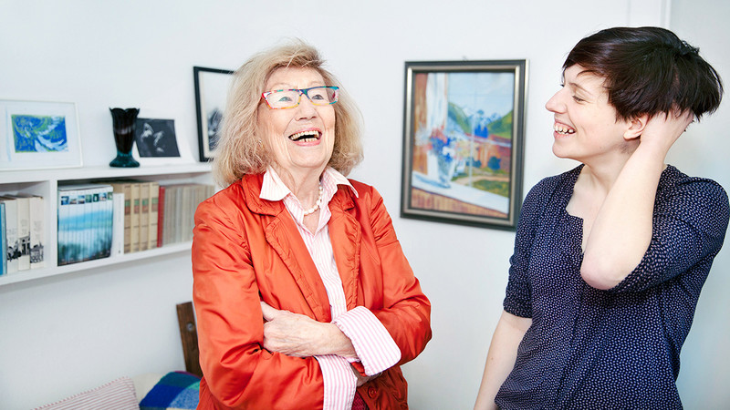 Maie B. und Enkelin Nicola Iversen 