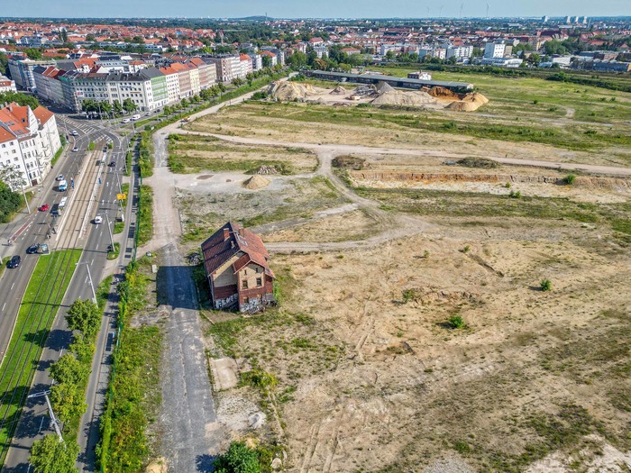 Blick auf das zirka 25 Hektar große Gelände des ehemaligen Eutritzscher Freiladebahnhofs in unmittelbarer Nähe zu Leipziger Innenstadt