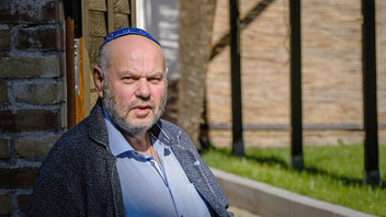 Portrait des Vorsitzenden der Jüdischen Gemeinde Halle Max Privorozki