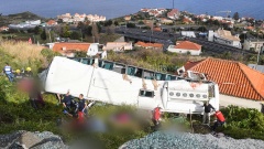 Bei dem Busunglück auf der portugiesischen Atlantikinsel Madeira sind 29 Menschen ums Leben gekommen.
