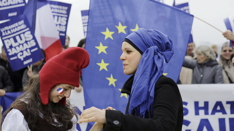  French and European activists from the AVAAZ 
