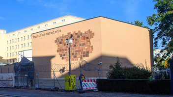 Neues Synagoge mit Baustelle