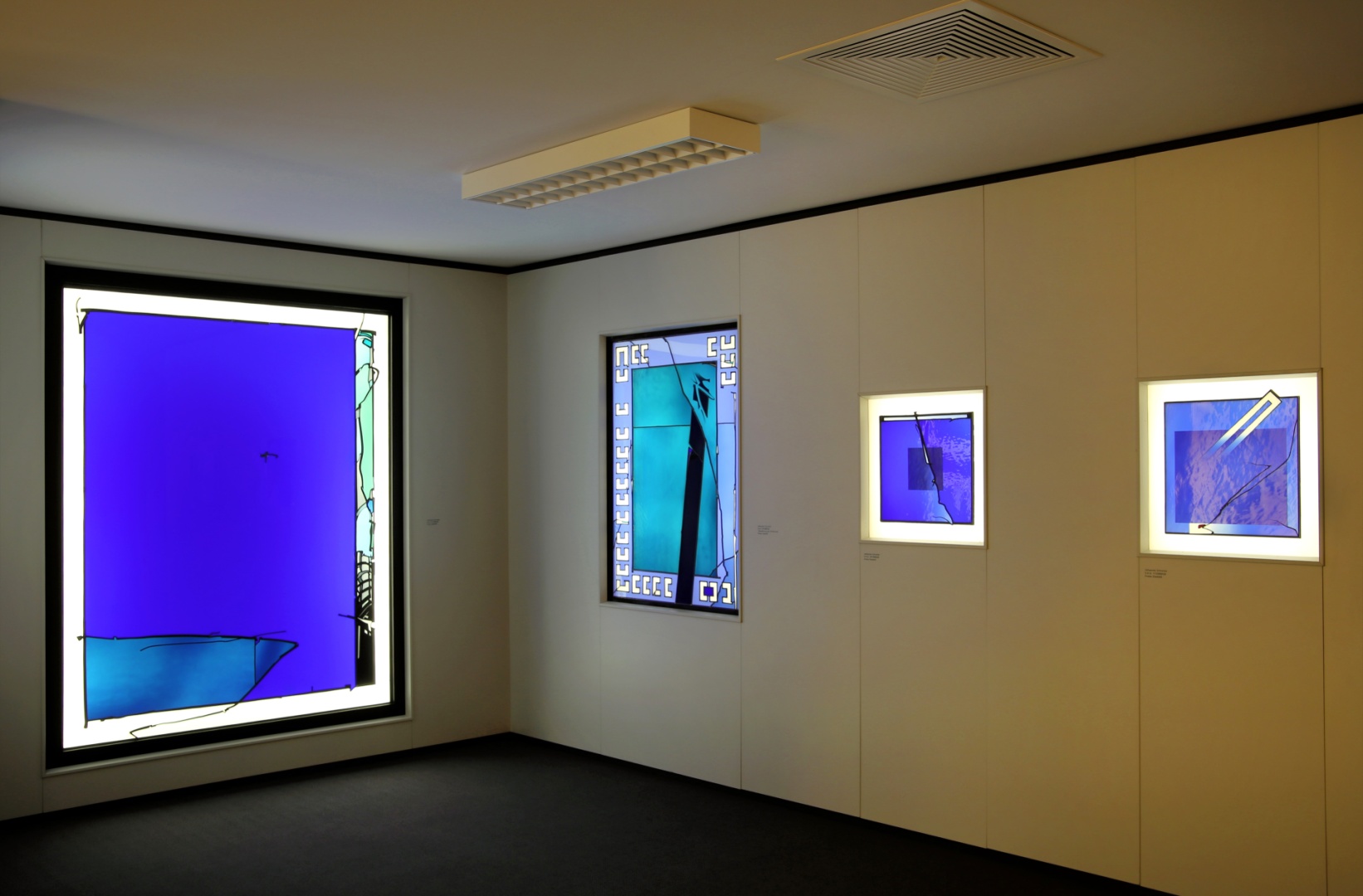 Schreiter Ausstellung im Galerieraum der Neuen Stadthalle Langen