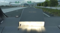 Bibel auf der Autobahn