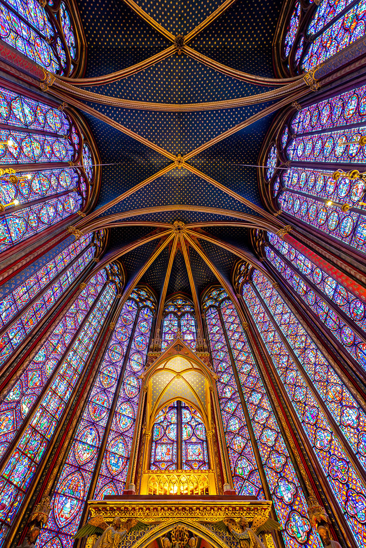 Sainte Chapelle Glasfenster und Kirchengewölbe