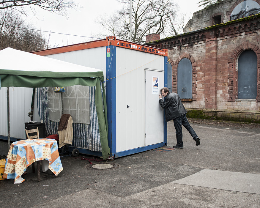 Arztmobil-Sprechstunde bei den Wintercontainern. 