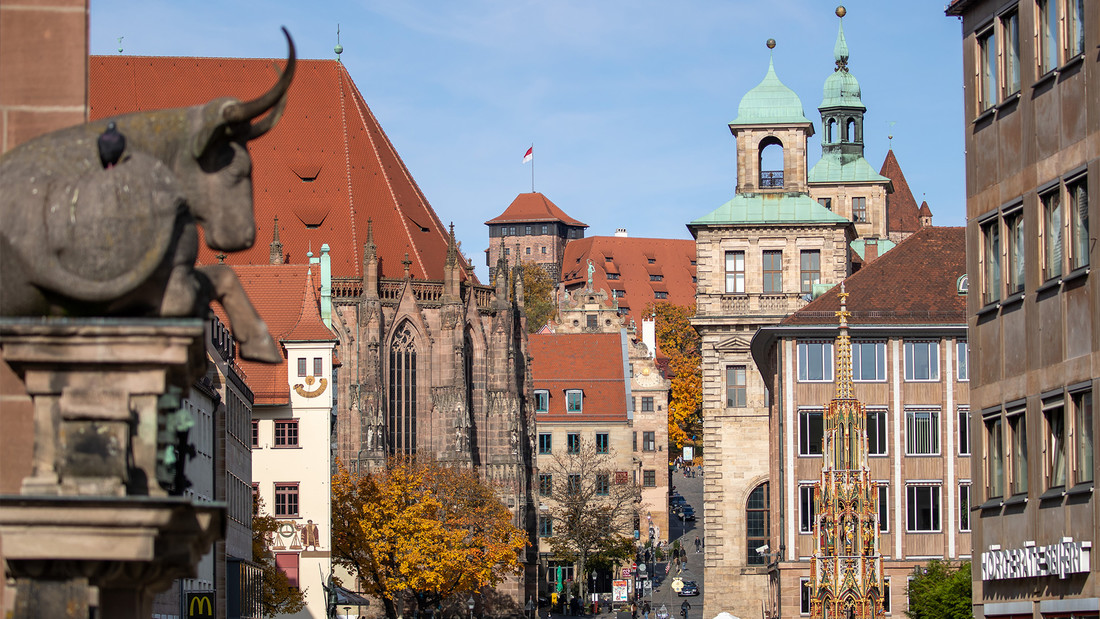 Blick auf Rathaus und Altstadt von Nürnberg