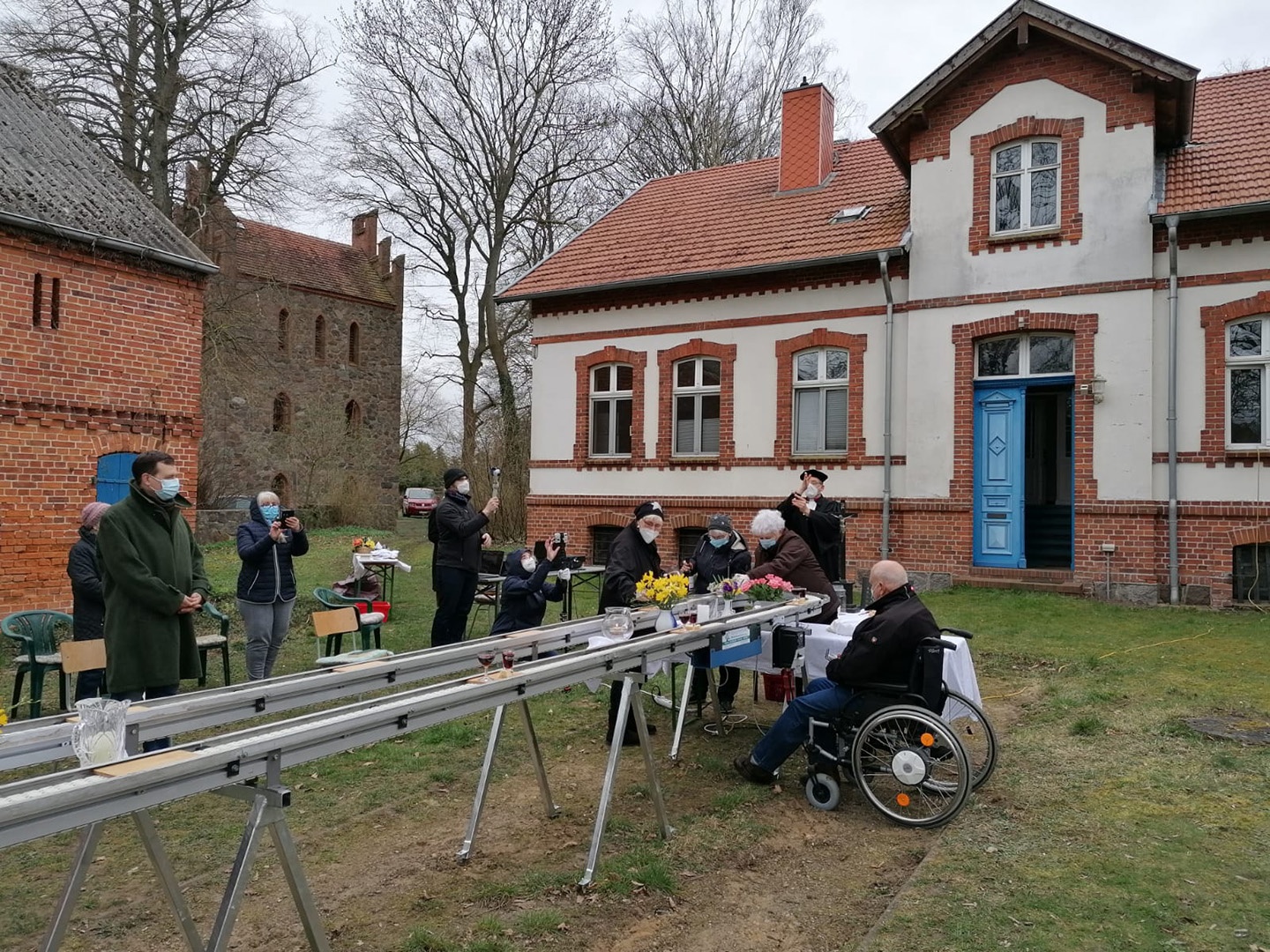 Abendmahl am Förderband