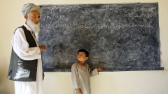 Nach Afghanistan zurückgekehrte Kinder erwartet nach Angaben der Kinderschutzorganisation "Save the Children" ein ungewisses Schicksal.