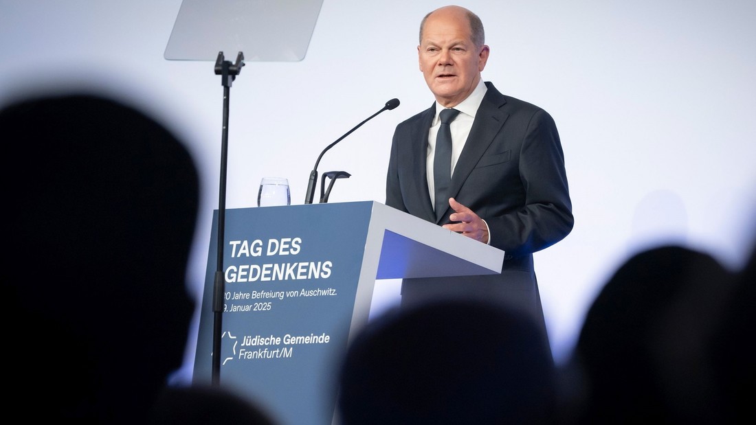 Olaf Scholz spricht beim "Tag des Gedenkens" der Jüdischen Gemeinde Frankfurt