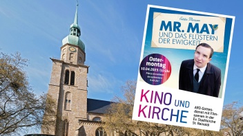 Evangelische Stadtkirche St. Reinoldi in Dortmund mit Kinoplakat