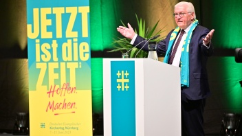 Bundespräsident Frank-Walter Steinmeier leitete eine Bibelarbeit 