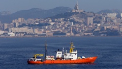 Die "Aquarius" mit 141 Flüchtlingen an Bord kann in Malta anlegen. 