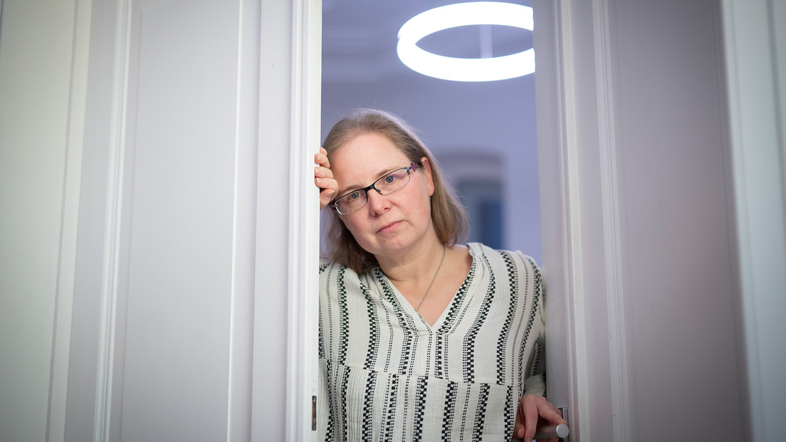 Edith Gerlach in einem Ruheraum einer Evangelischen Gemeinde in Giessen.