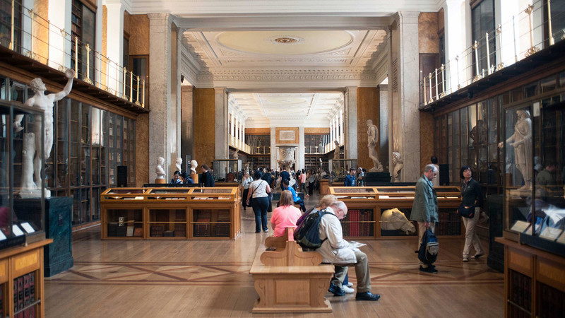 Besucher im British Museum