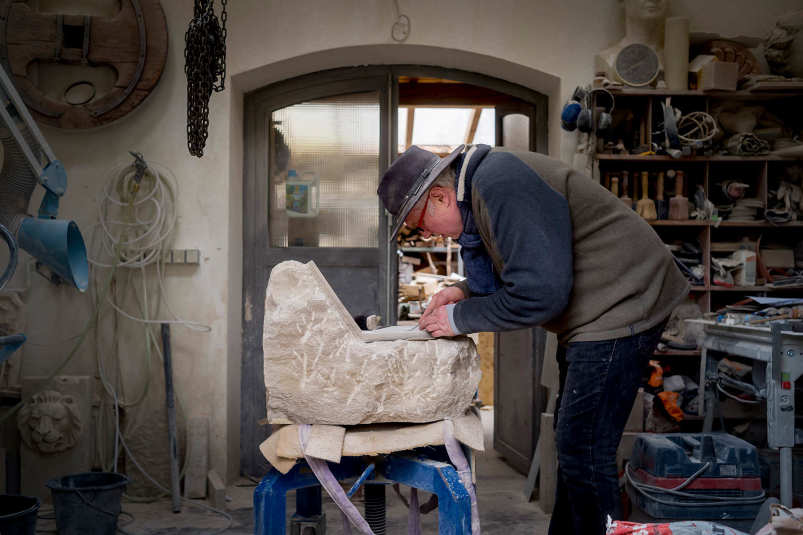 Nikolaus Seubert im Atelier