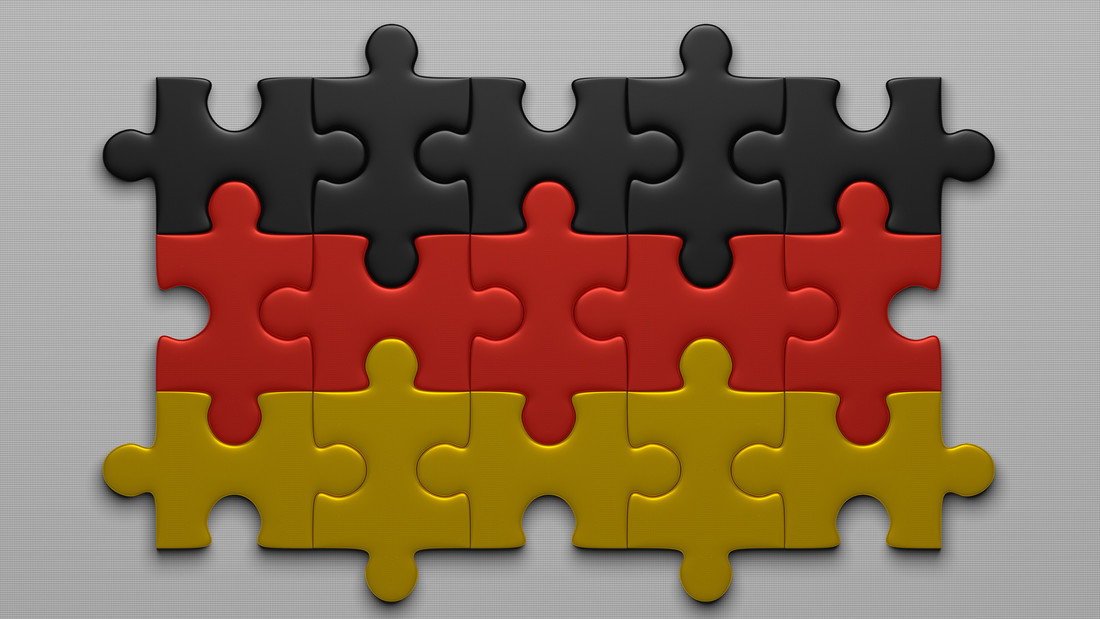 Deutschlandfahne aus Puzzleteilen