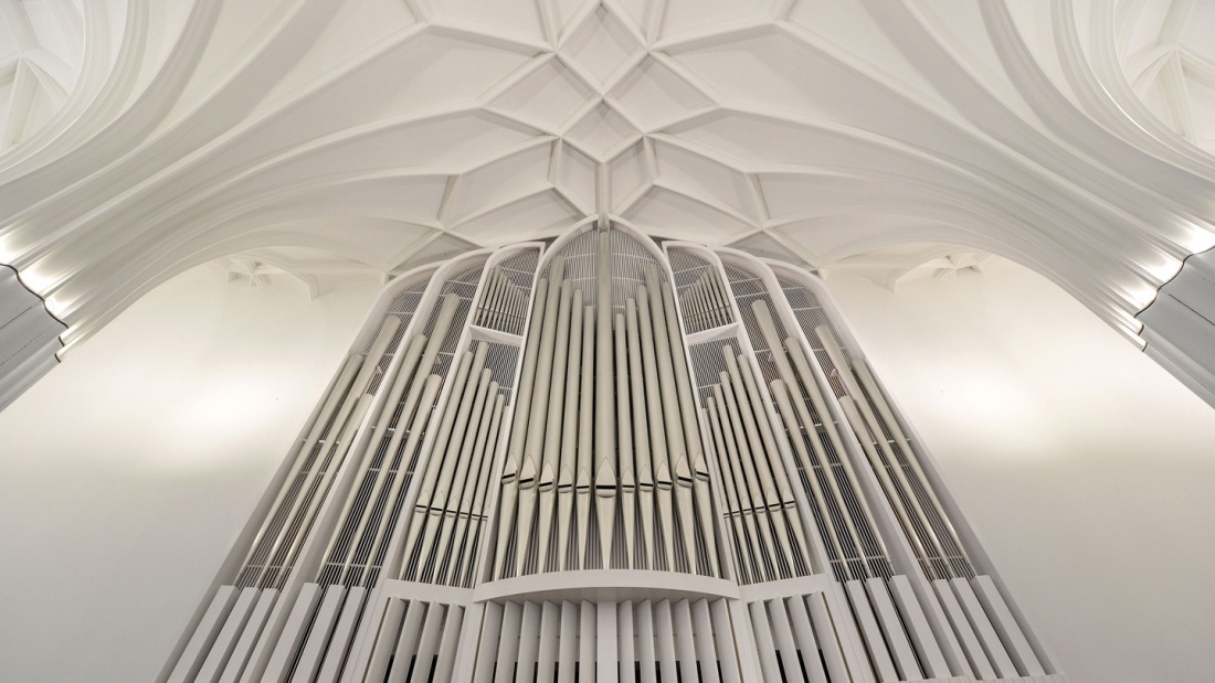 Orgelempore in Hochschulkirche in Leipzig