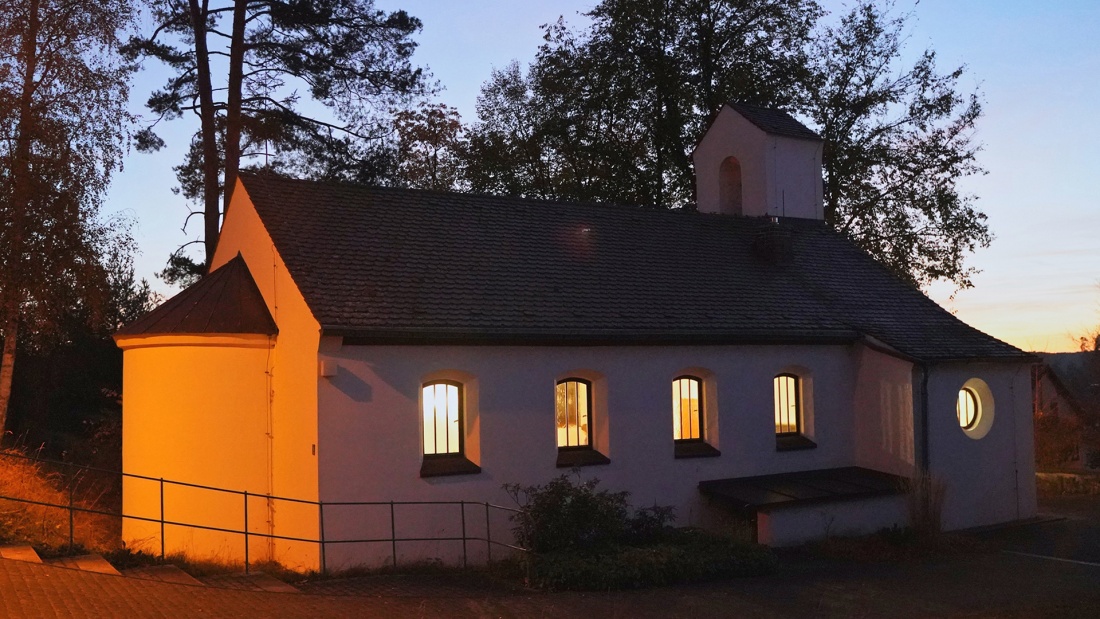 Dorfkirche Bernlohe wird liebevoll gepflegt