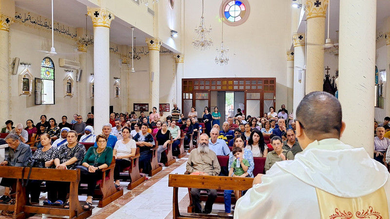 Gottesdienst in der katholischen Kirche der Heiligen Familie von Gaza-Stadt, 25.10.23 