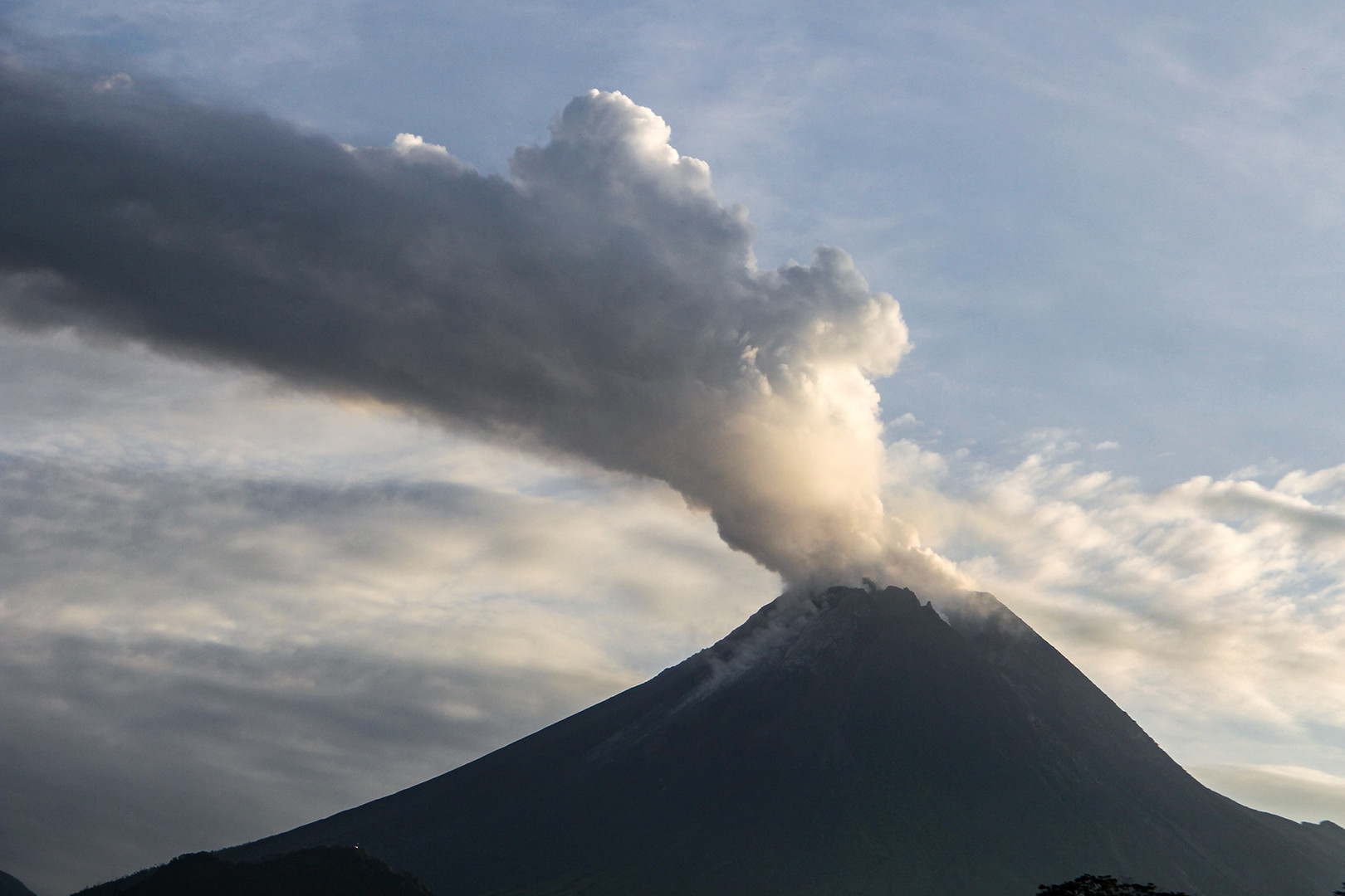 Vulkanausbruch in Indonesien des Vulkans Merapi am 07.07.2024