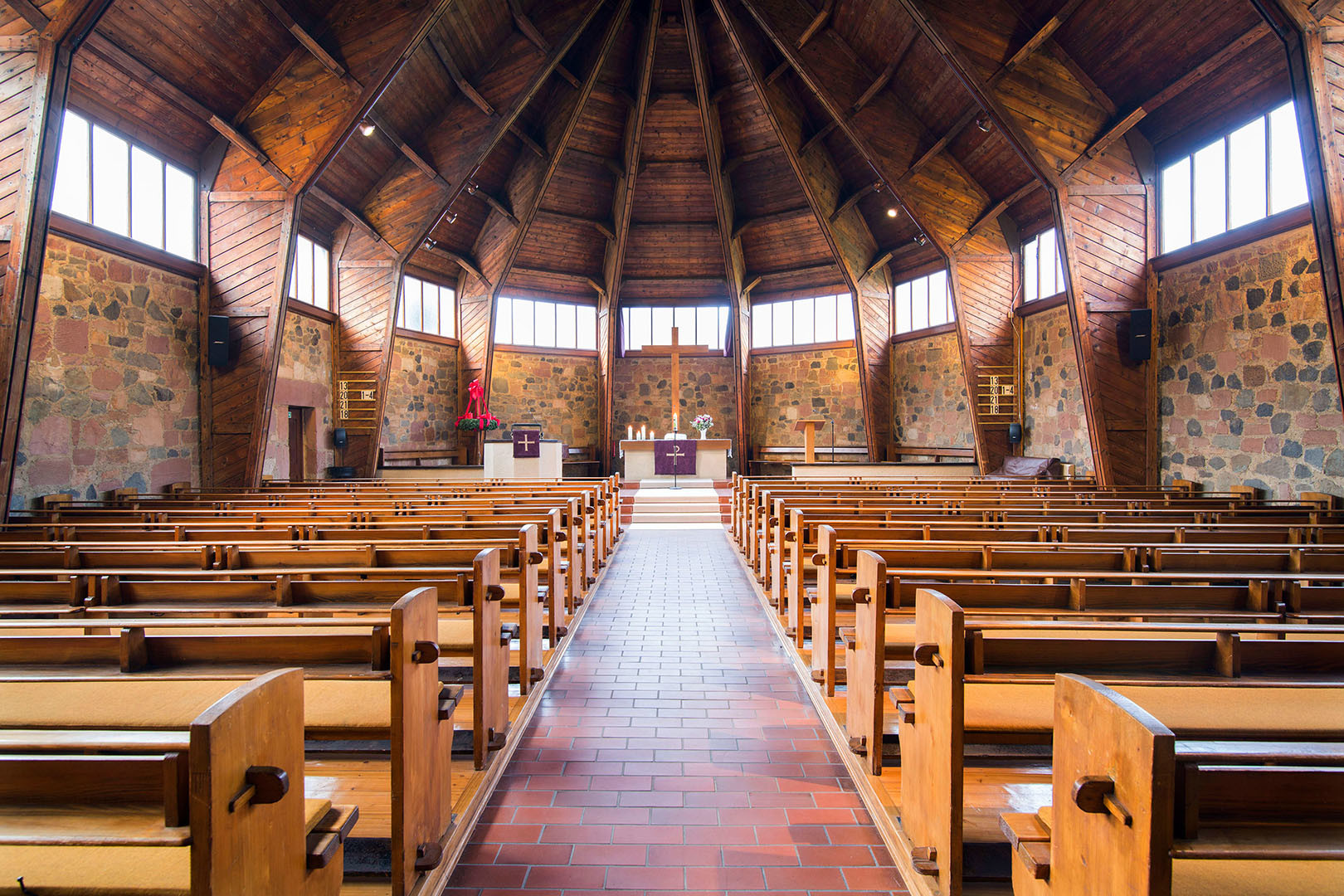 Innenansicht der Pankratiuskapelle in Gießen.