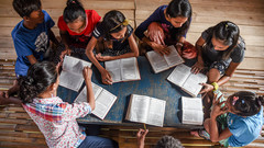 Auf den Philippinen studieren Christen zu Hause die Bibel