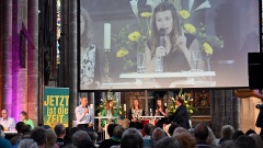 Klimaaktivistin Luisa Neubauer auf dem Kirchentag