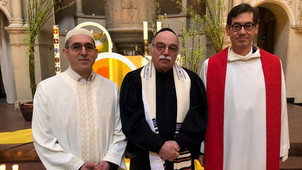 Multireligiöse Feier mit Rabbiner Andreas Nachama, Pfarrer Gregor Hohberg,  Imam Osman Oers